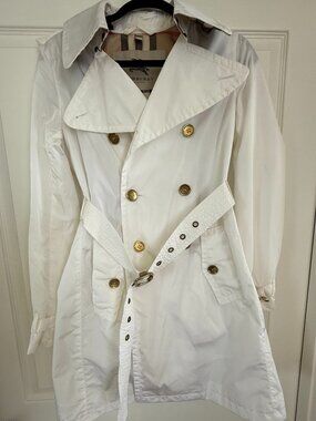 GUC Burberry Short Spring Trench Coat